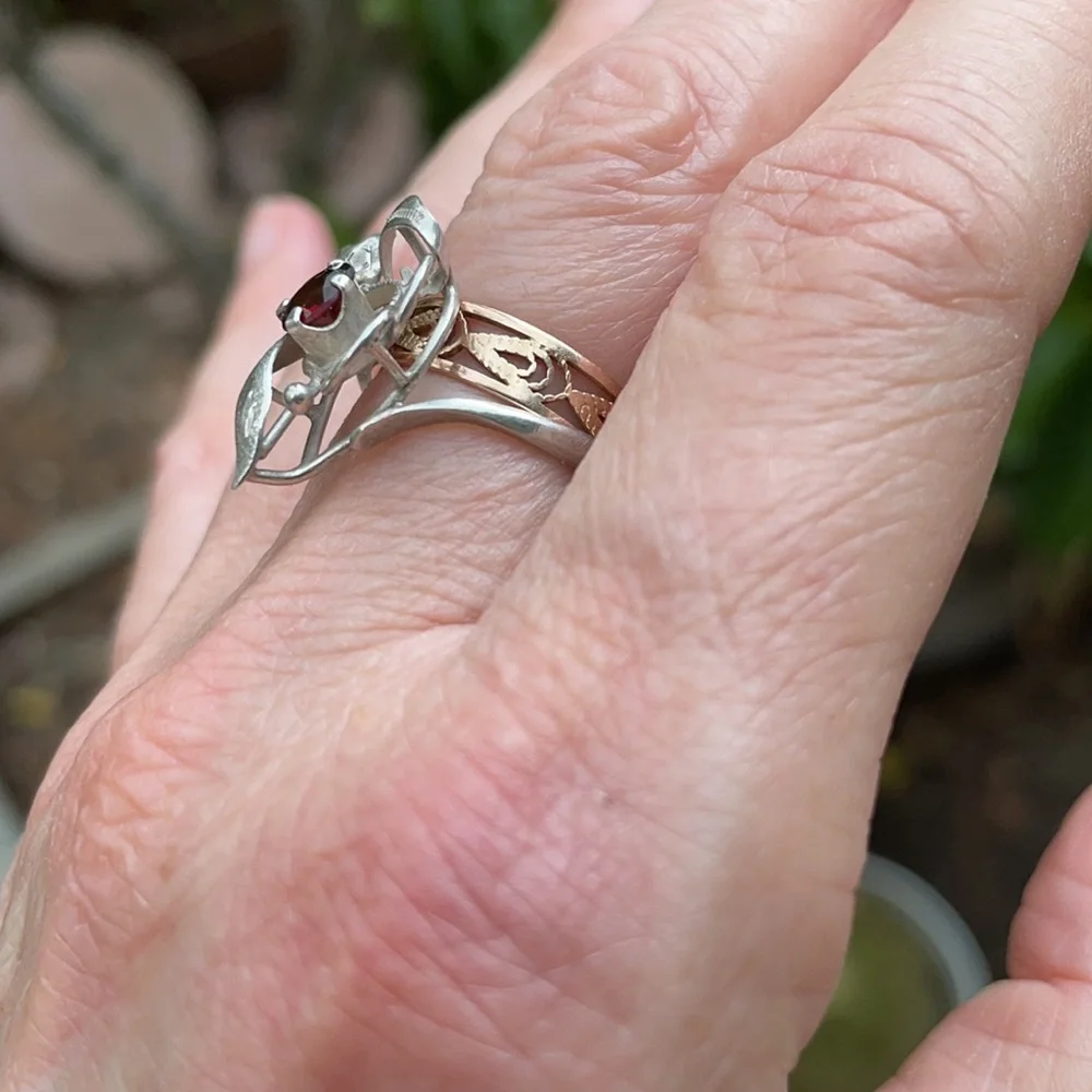 Antique sterling silver ring with genuine garnet